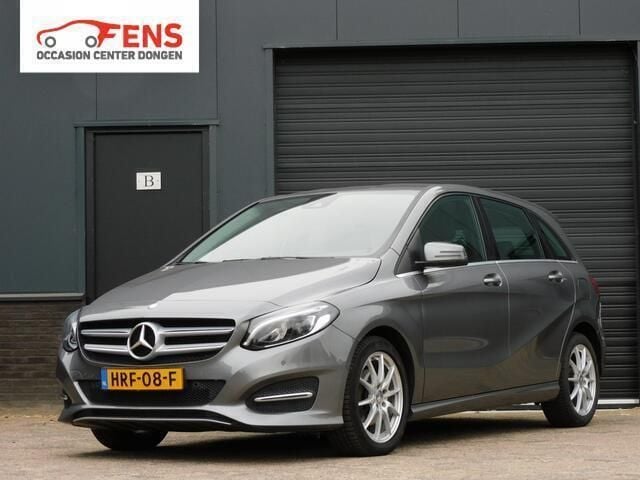 Grijs Gebruikt 2015 Mercedes B200 Ambition MPV | € 10.940 (Eerlijke prijs) - Afbeelding 1/4