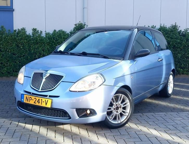 Blauw Gebruikt 2008 Lancia Ypsilon Hatchback | € 1.950 (Eerlijke prijs) - Afbeelding 1/4