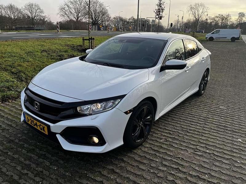 Occasion 2020 Honda Civic Elegance Sedan | € 19.950 (Eerlijke prijs) - Afbeelding 1/4