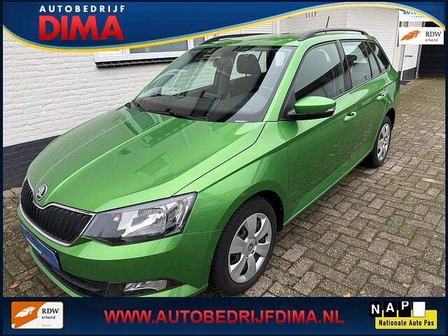 Groen Occasion 2017 Skoda Fabia Ambition Stationwagen | € 7.990 (Eerlijke prijs) - Afbeelding 1/4