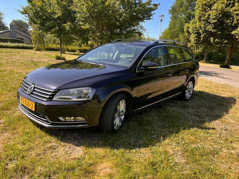 Zwart Gebruikt 2012 VW Passat Stationwagen | € 8.950 (Duur) - Afbeelding 1/4