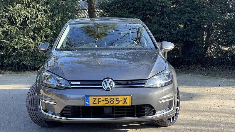 Grijs Occasion 2019 VW e-Golf Hatchback | € 13.500 (Eerlijke prijs) - Afbeelding 1/4