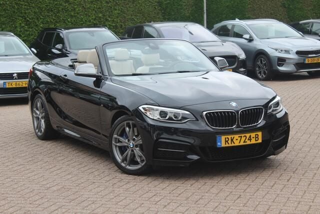 Zwart Gebruikt 2017 BMW M240 Executive Cabriolet | € 34.950 (Eerlijke prijs) - Afbeelding 1/4