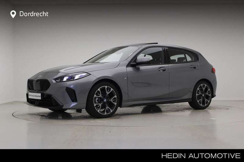 Grijs Gebruikt 2025 BMW 120 M Sport Hatchback | € 49.895 - Afbeelding 1/3