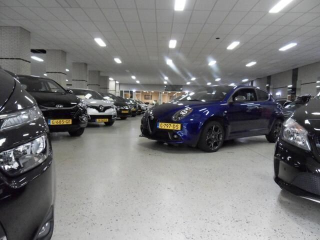 Grijs Gebruikt 2013 Mercedes A180 Hatchback | € 13.750 (Duur) - Afbeelding 1/4