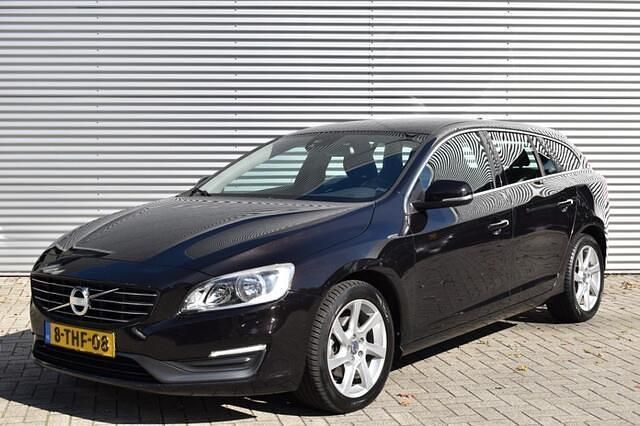Zwart Gebruikt 2014 Volvo V60 Momentum Stationwagen | € 5.440 (Iets duurder) - Afbeelding 1/4