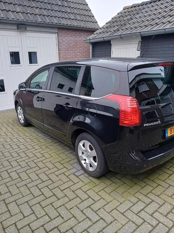Occasion 2011 Peugeot 5008 MPV | € 900 - Afbeelding 1/4