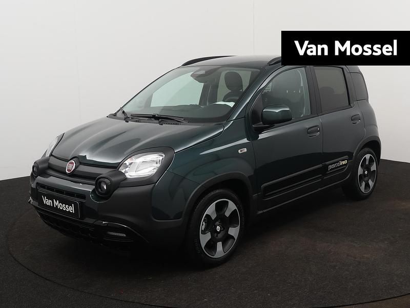 Groen Occasion 2025 Fiat Panda Hatchback | € 21.890 (Duur) - Afbeelding 1/4