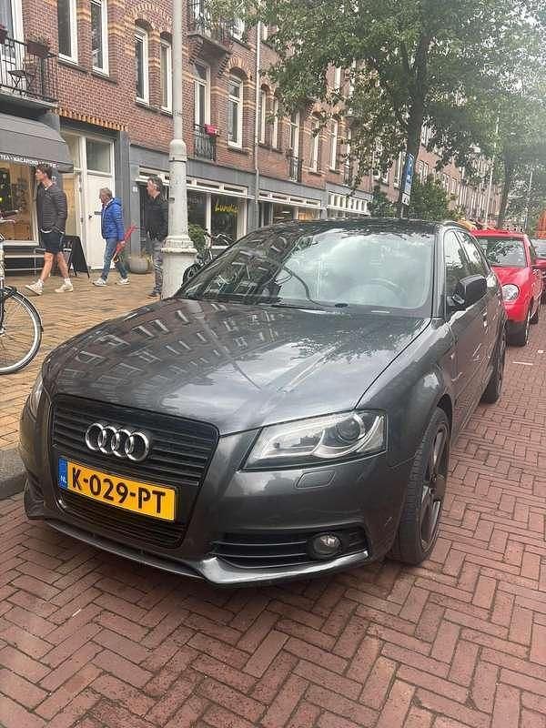 Grijs Gebruikt 2013 Audi A3 Hatchback | € 7.999 (Eerlijke prijs) - Afbeelding 1/4