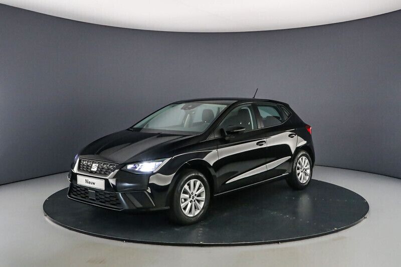 Midnight black Nieuw 2025 Seat Ibiza Style Hatchback | € 27.675 (Iets duurder) - Afbeelding 1/4