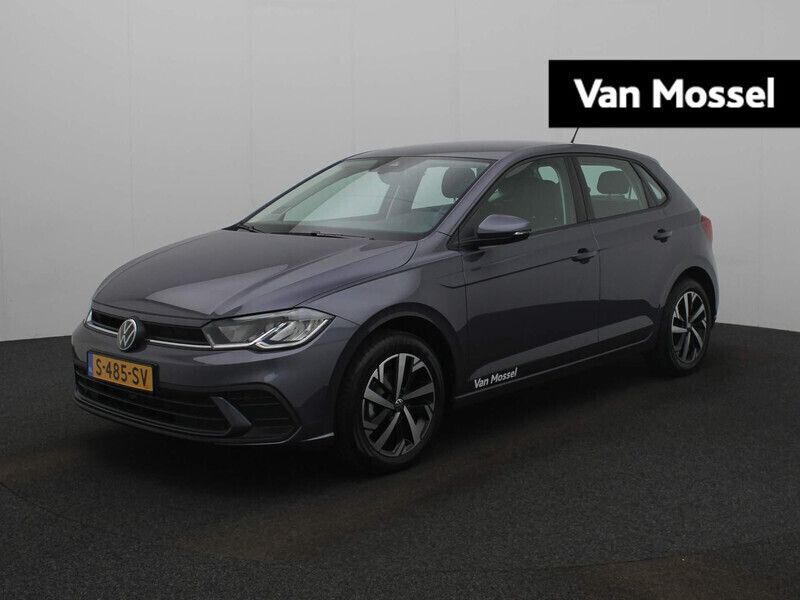 Grijs Gebruikt 2023 VW Polo Life Hatchback | € 17.900 (Eerlijke prijs) - Afbeelding 1/4