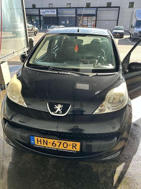 Zwart Gebruikt 2007 Peugeot 107 Hatchback | € 2.000 (Eerlijke prijs) - Afbeelding 1/4