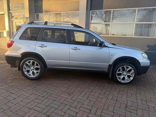 Occasion Mitsubishi Outlander Invite+ 136 PK (100 kW) 2005 Grijs (metallic) SUV