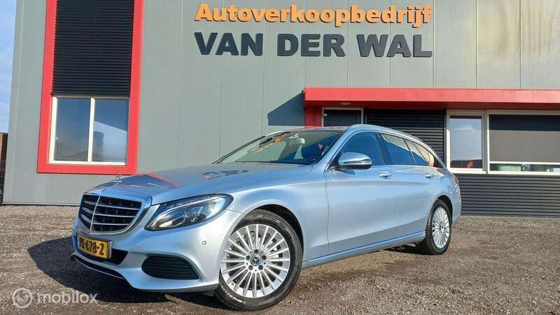 Grijs, metallic lak Gebruikt 2017 Mercedes C180 Premium Plus Stationwagen | € 19.999 (Eerlijke prijs) - Afbeelding 1/4