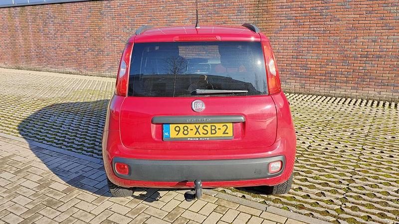 Occasion Fiat Panda Lounge 86 PK (63 kW) 2012 Rood Hatchback
