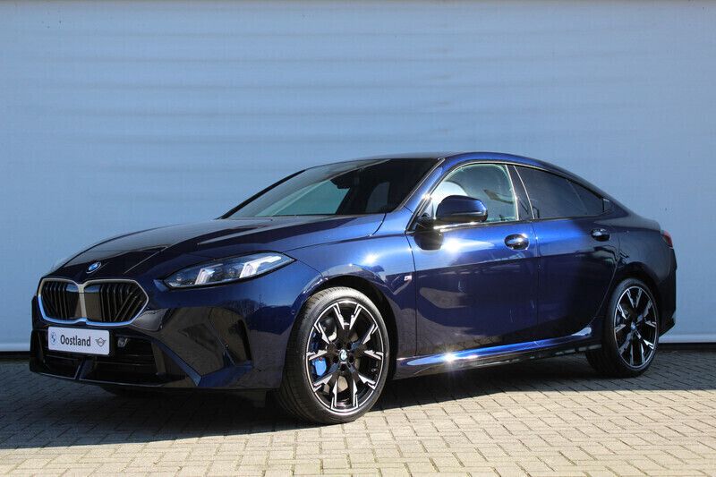 Blauw, metallic lak Nieuw 2025 BMW 220 M Sport Coupé | € 59.011 (Eerlijke prijs) - Afbeelding 1/4