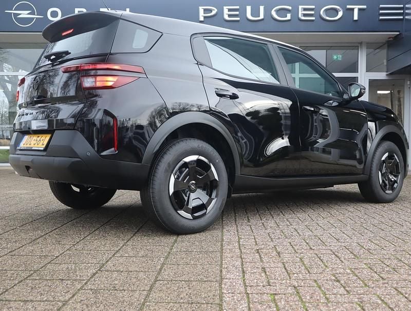 Nieuw Opel Frontera Edition 83 kW (113 PK) 2025 Zwart (metallic) SUV