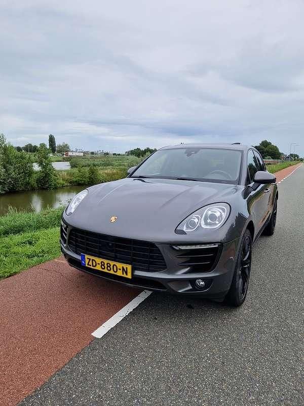 Grijs Gebruikt 2014 Porsche Macan SUV | € 27.450 (Eerlijke prijs) - Afbeelding 1/4