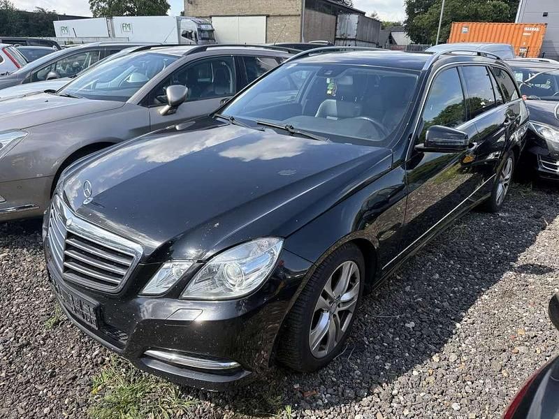 Occasion Mercedes E200 136 PK (100 kW) 2012 Zwart Stationwagen