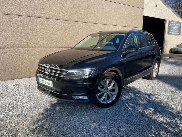 Zwart Gebruikt 2017 VW Tiguan Highline SUV | € 15.990 (Super prijs) - Afbeelding 1/4