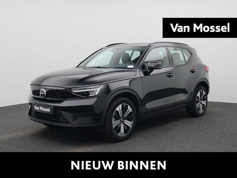Zwart Gebruikt 2022 Volvo XC40 Core SUV | € 33.940 (Goede deal) - Afbeelding 1/4