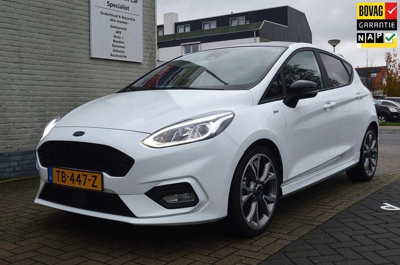 Wit Gebruikt 2018 Ford Fiesta ST-Line Hatchback | € 15.750 (Iets duurder) - Afbeelding 1/4