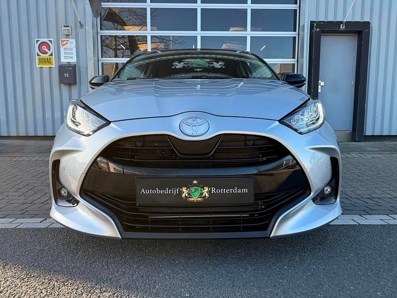 Occasion Toyota Yaris Hybrid Executive 2025 Grijs (metallic) Hatchback
