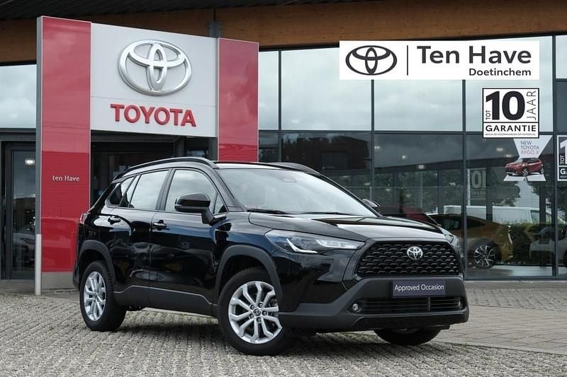 Zwart Gebruikt 2024 Toyota Corolla Cross Active SUV | € 34.400 (Goede deal) - Afbeelding 1/4
