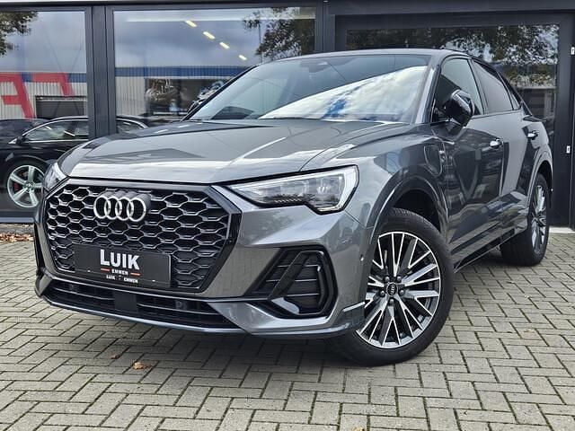 Grijs Gebruikt 2022 Audi Q3 Sportback S-line plus SUV | € 29.900 (Super prijs) - Afbeelding 1/4