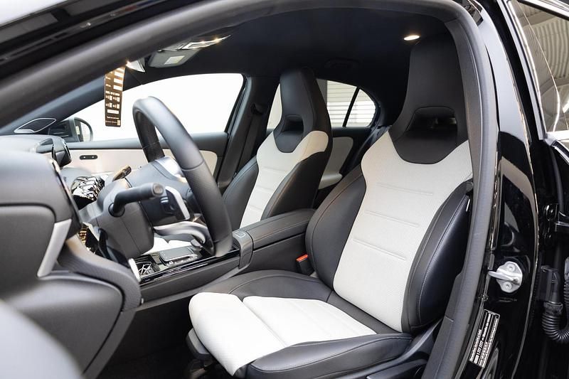 Occasion Mercedes A250 2020 Zwart Hatchback