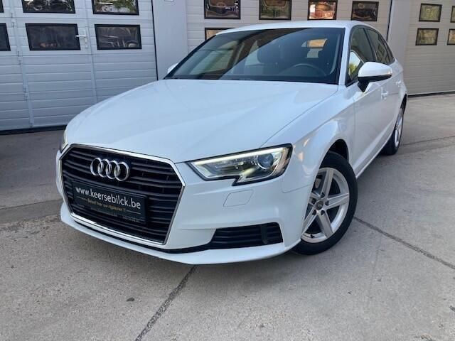 Wit Gebruikt 2019 Audi A3 Basis Hatchback | € 21.200 (Eerlijke prijs) - Afbeelding 1/4