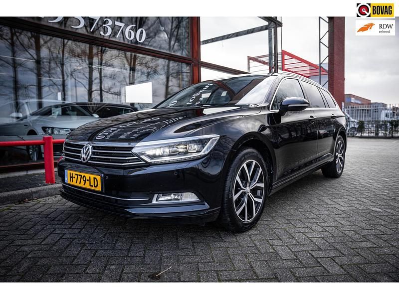 Occasion VW Passat Highline 150 PK (110 kW) 2019 Zwart (metallic) Stationwagen