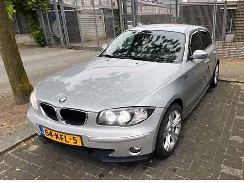 Grijs Gebruikt 2006 BMW 116 Executive Hatchback | € 2.600 (Eerlijke prijs) - Afbeelding 1/4