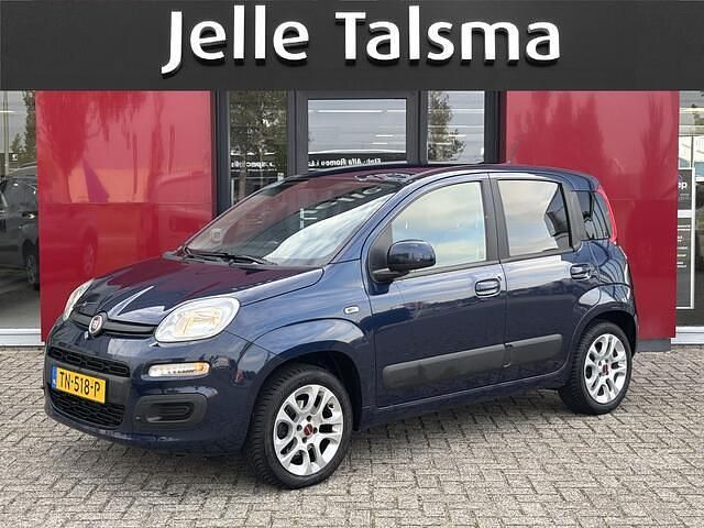 Blauw Gebruikt 2018 Fiat Panda Lounge Hatchback | € 9.245 (Eerlijke prijs) - Afbeelding 1/4
