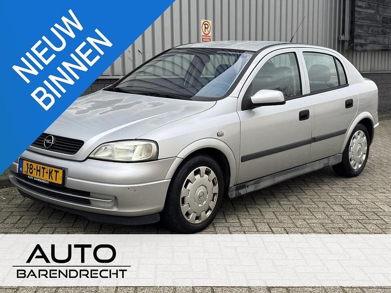 Grijs Gebruikt 2001 Opel Astra Edition Hatchback | € 1.245 (Goede deal) - Afbeelding 1/4