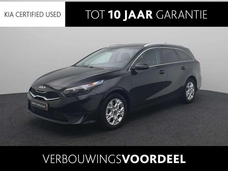 Zwart Gebruikt 2022 Kia Ceed Sportswagon Stationwagen | € 22.940 (Iets duurder) - Afbeelding 1/4