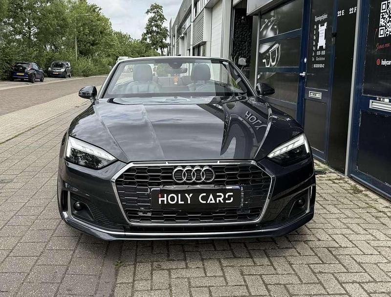 Grijs Gebruikt 2022 Audi A5 Cabriolet Cabriolet | € 39.950 (Eerlijke prijs) - Afbeelding 1/4