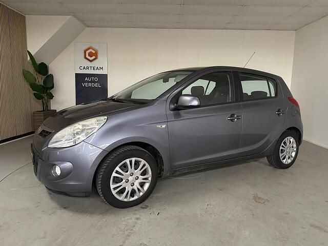 Grijs Occasion 2009 Hyundai i20 Edition Hatchback | € 3.450 (Eerlijke prijs) - Afbeelding 1/4
