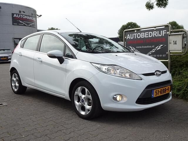 Wit Gebruikt 2011 Ford Fiesta Titanium Hatchback | € 3.450 (Super prijs) - Afbeelding 1/4