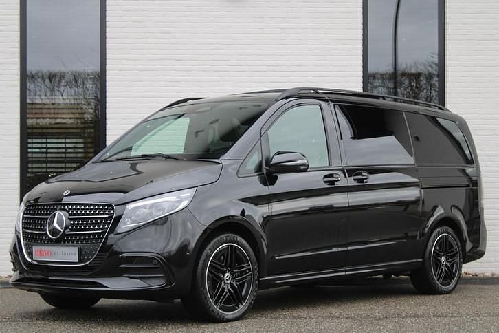Occasion Mercedes V300 Exclusive 241 PK (177 kW) 2024 Zwart (metallic) MPV