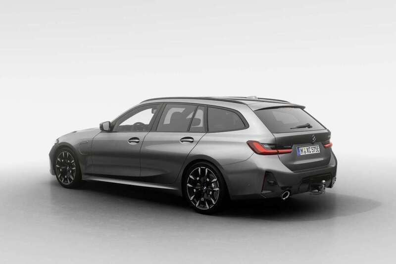 Skyscraper grey metallic (grijs metallic) Nieuw 2025 BMW 330e M Sport Stationwagen | € 75.671 (Eerlijke prijs) - Afbeelding 1/2