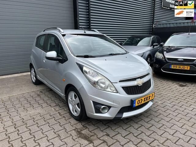 Grijs Gebruikt 2011 Chevrolet Spark LT Hatchback | € 1.495 (Goede deal) - Afbeelding 1/4