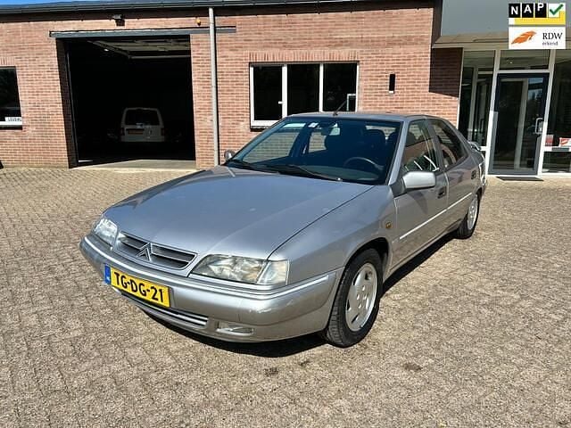 Grijs Gebruikt 1998 Citroën Xantia Hatchback | € 2.250 - Afbeelding 1/4