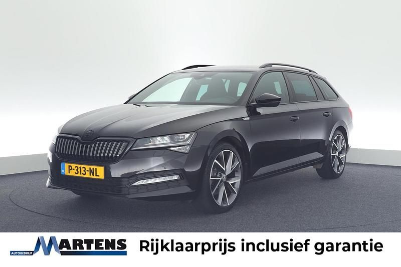 Zwart Gebruikt 2020 Skoda Superb Business Line Stationwagen | € 26.949 (Eerlijke prijs) - Afbeelding 1/4