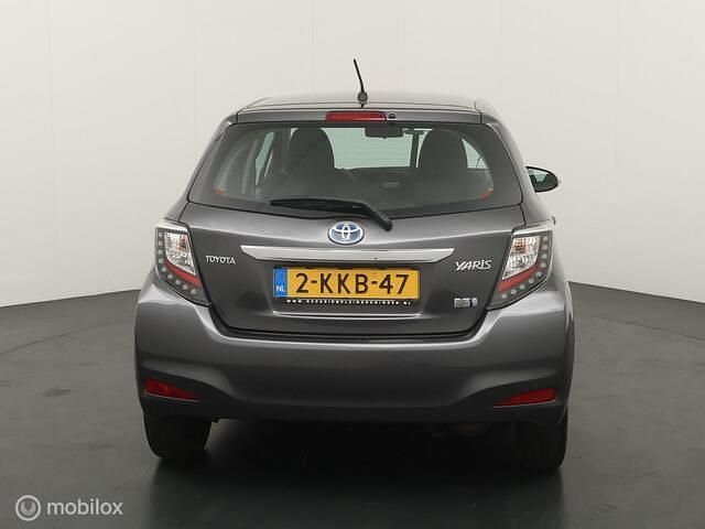 Occasion Toyota Yaris 75 PK (55 kW) 2013 Grijs Hatchback