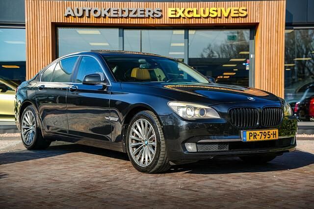 Zwart Gebruikt 2009 BMW 730 Executive Sedan | € 11.900 - Afbeelding 1/4