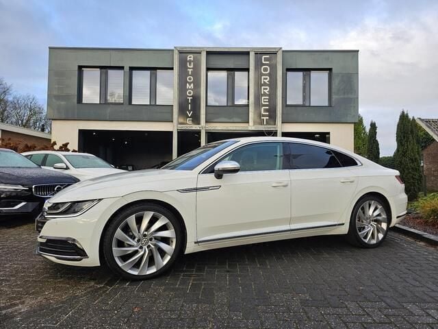 Wit Gebruikt 2018 VW Arteon Business Hatchback | € 22.950 (Eerlijke prijs) - Afbeelding 1/4