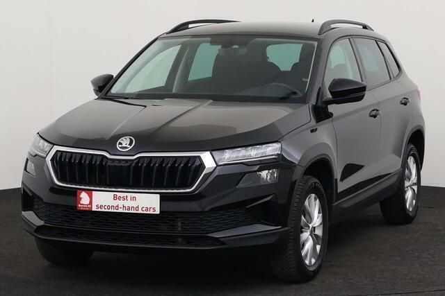Zwart Gebruikt 2023 Skoda Karoq SUV | € 26.495 (Super prijs) - Afbeelding 1/4