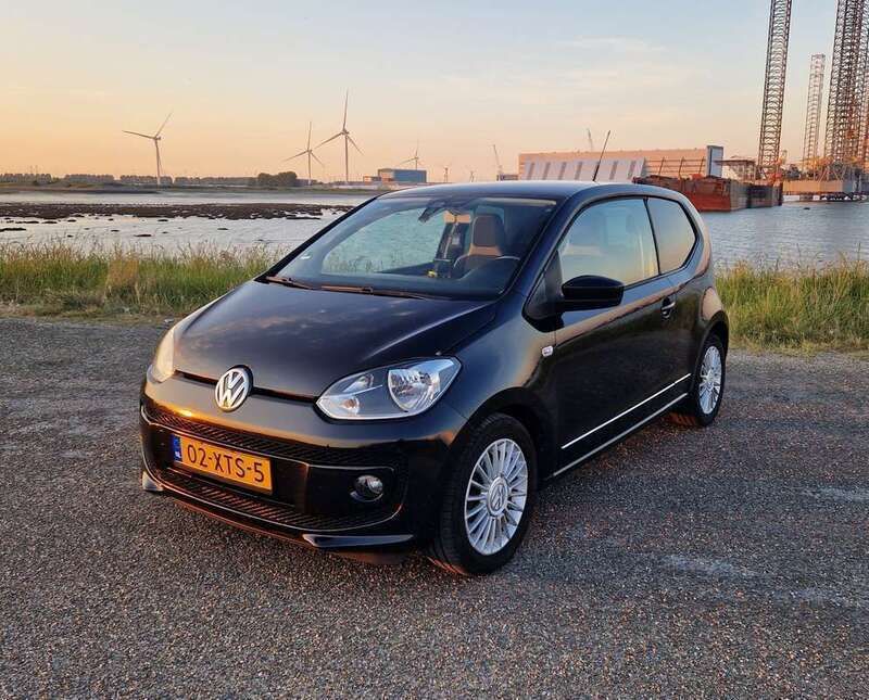 Zwart Gebruikt 2012 VW up! Hatchback | € 3.950 (Super prijs) - Afbeelding 1/4