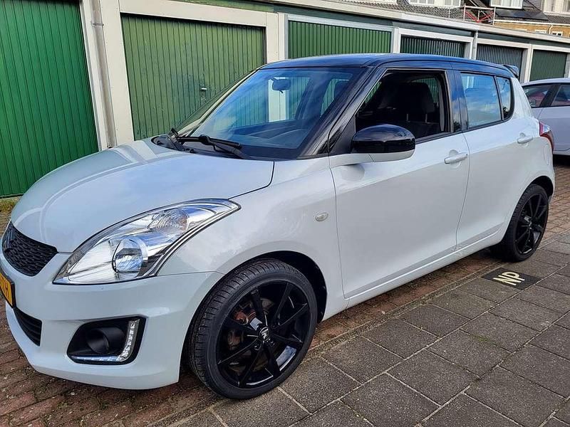 Wit Gebruikt 2016 Suzuki Swift Hatchback | € 8.250 (Eerlijke prijs) - Afbeelding 1/4